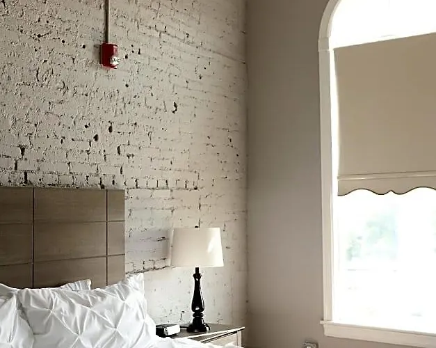 Hotel Cornerstone 3*