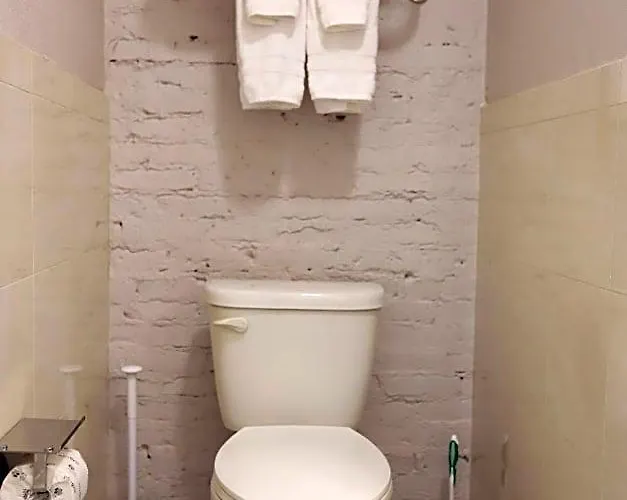 Hotel Cornerstone 3*