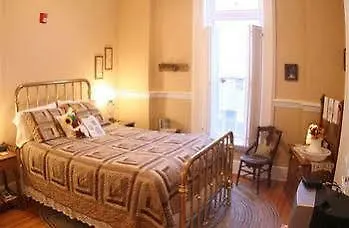 Cornerstone Hotel 3*
